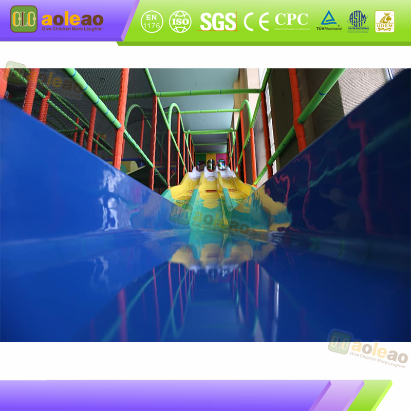 Petite installation de labyrinthe de toboggan de jeu doux, mini aire de jeux int&eacute;rieure, forte adaptabilit&eacute;