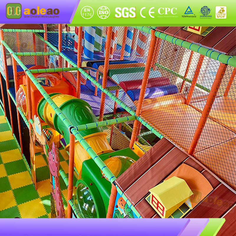 Petite installation de labyrinthe de toboggan de jeu doux, mini aire de jeux int&eacute;rieure, forte adaptabilit&eacute;