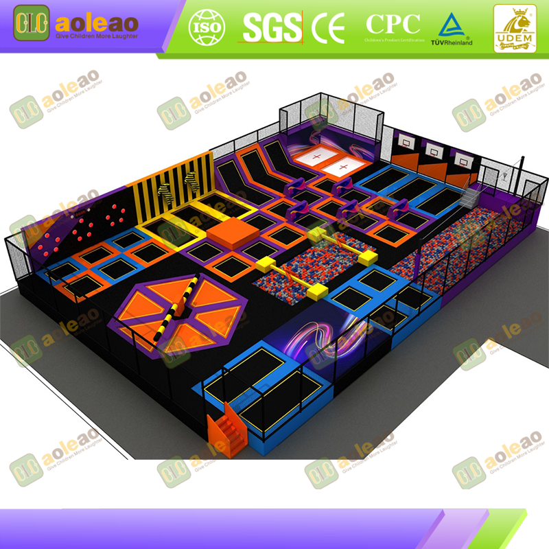 Trampolinpark – Bereich zur Verbesserung der F&auml;higkeiten – Abenteuerpark f&uuml;r Kinder mit Hindernisl&auml;ufen