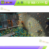 malalaking slide na may climbing wall challenge area